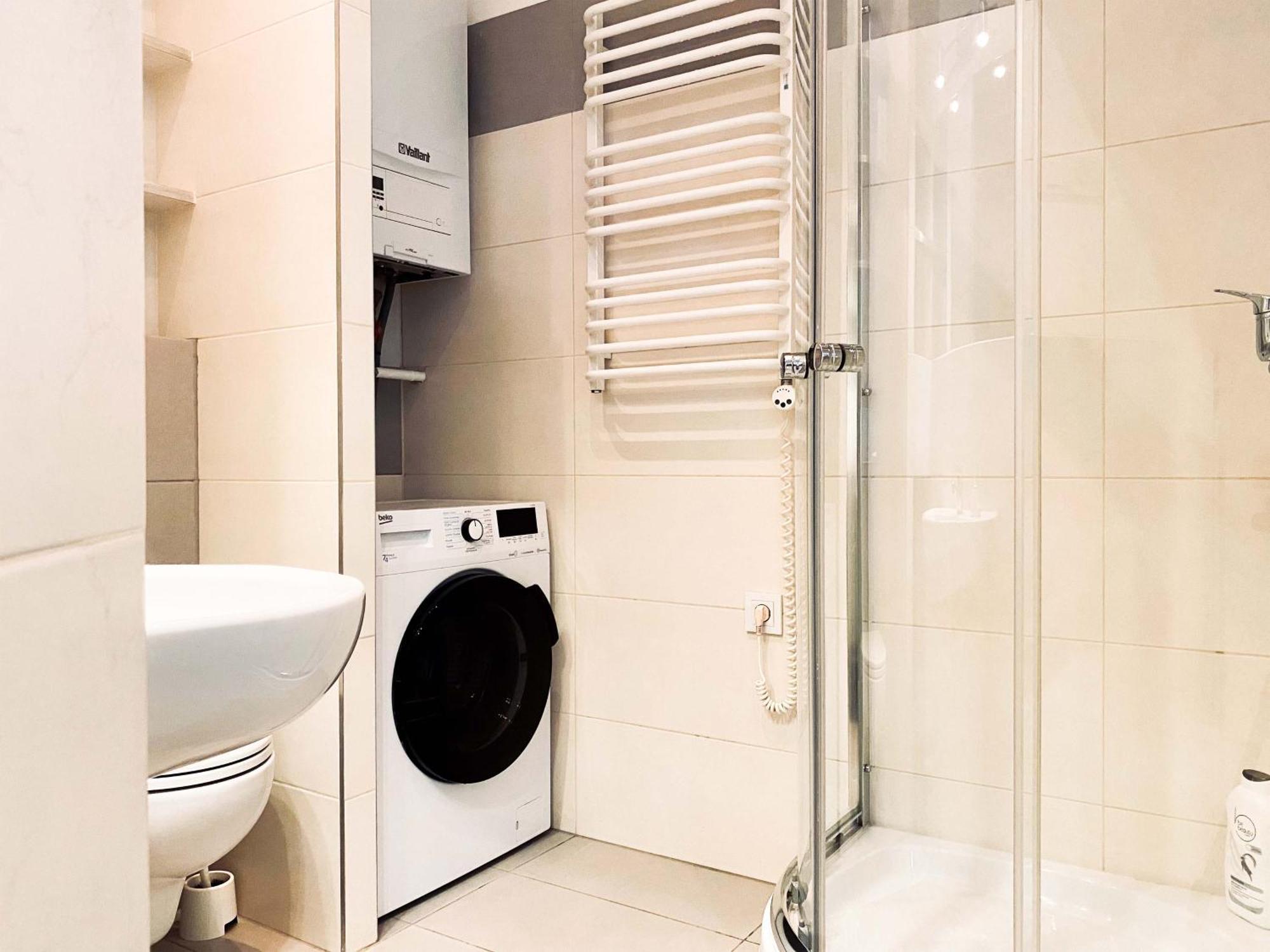 Beautiful Apartment With Two Rooms, Cracow Old Town คราคูฟ ภายนอก รูปภาพ