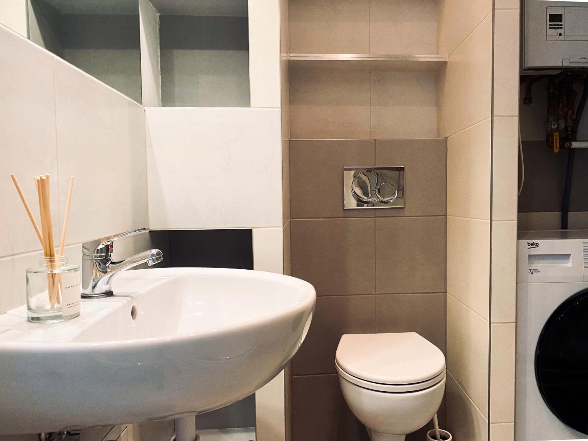 Beautiful Apartment With Two Rooms, Cracow Old Town คราคูฟ ภายนอก รูปภาพ